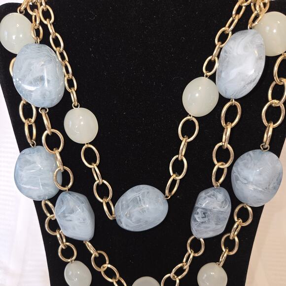 3 Strand Pale Blue Frosted Stone Necklace Chunky Statement Tiered White Stones - Picture 2 of 8